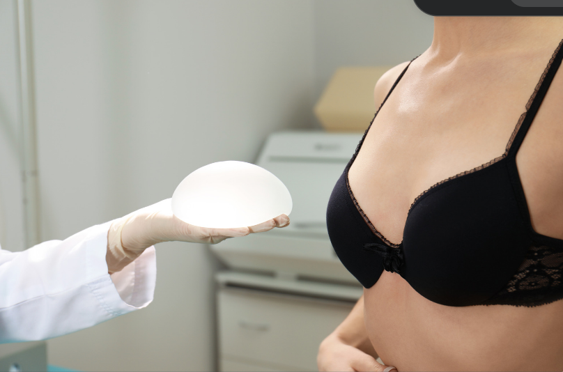 How to choose implant profile and projection to match your body frame: Breast augmentation in London